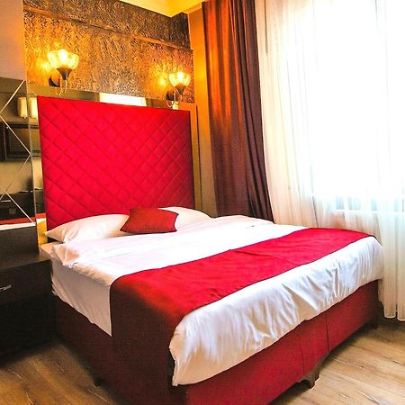Atesde Dustu Salvara Hotel Istanbul Exterior photo