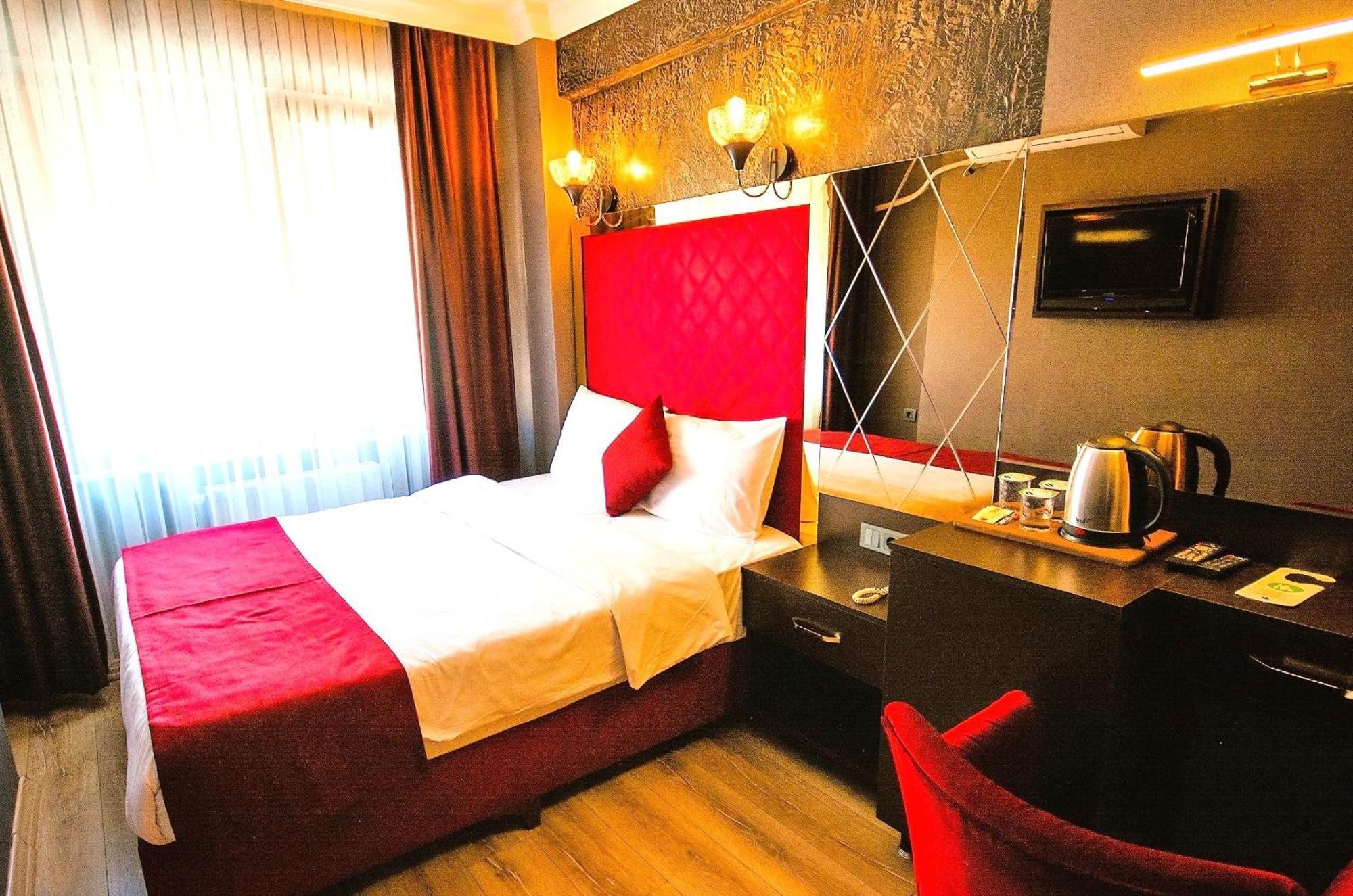 Atesde Dustu Salvara Hotel Istanbul Exterior photo